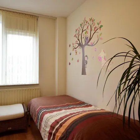 펜션 Spacious Holiday In With Garden 노르트베이크